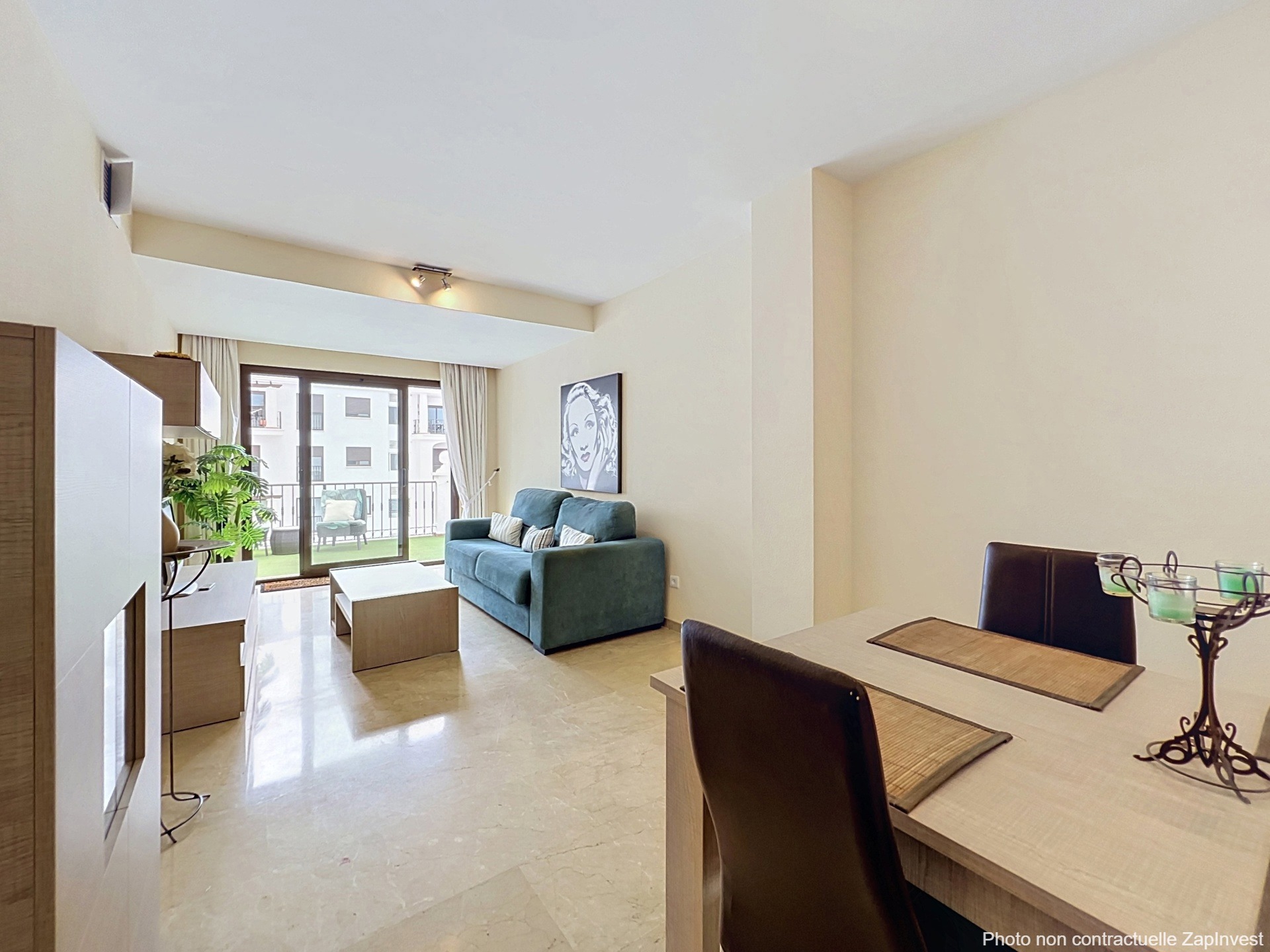 Magnifique appartement au Port de la Duquesa avec des vues splendides sur le port et la mer, Espagne